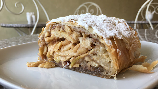 Schillings apple strudel